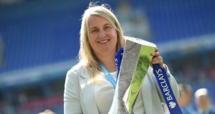 Emma Hayes Chelsea FA WSL trophy 110523 0 1